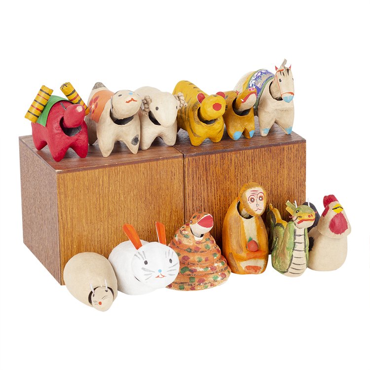 Hariko: Papier-Mâché Figurines – Cargo Inc.