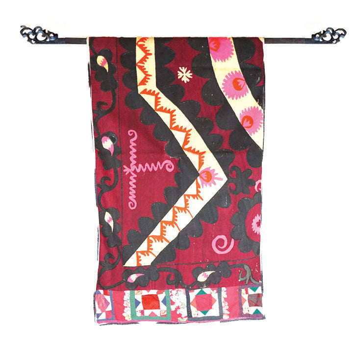 Suzani, Vintage Uzbek banner