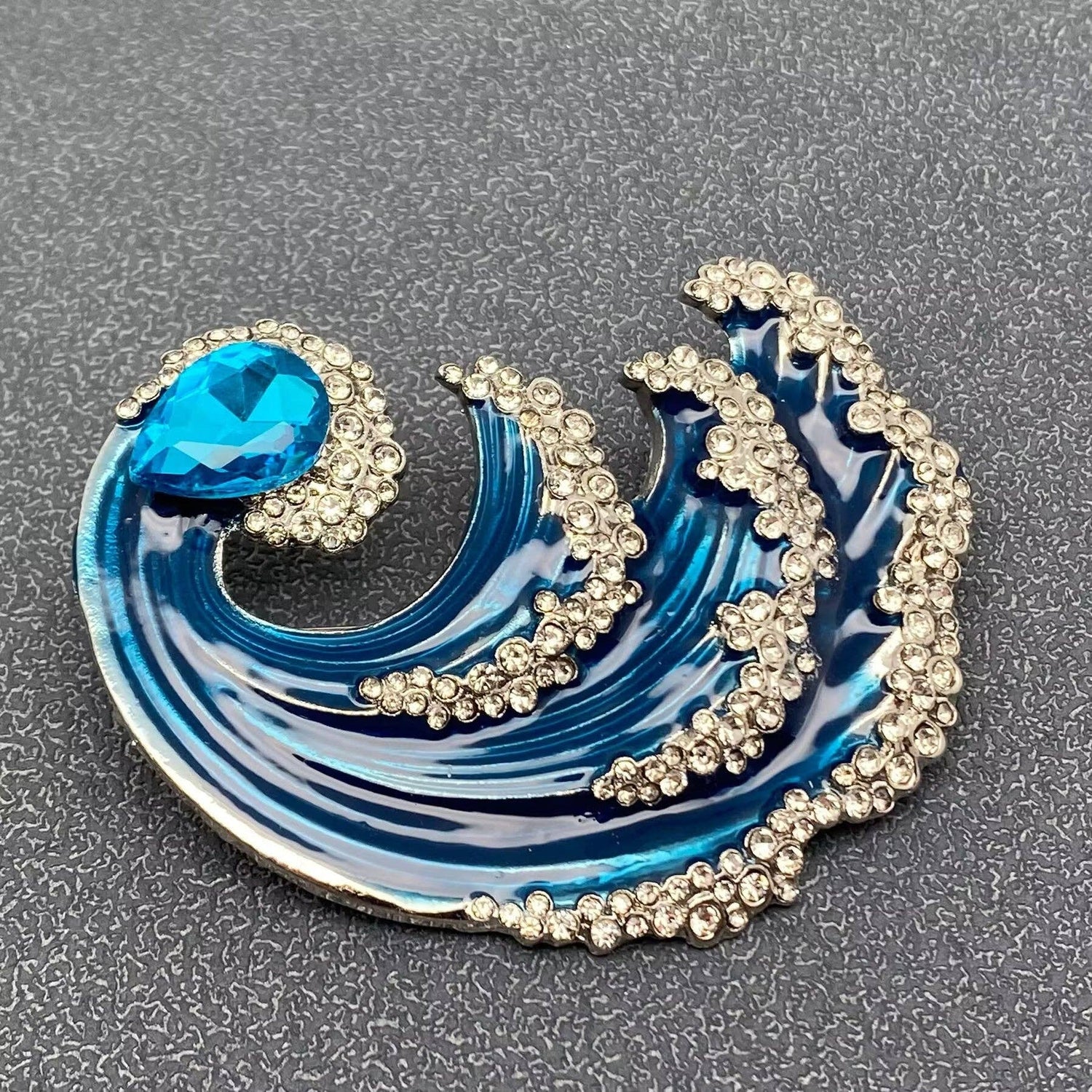 RHINESTONE WAVE