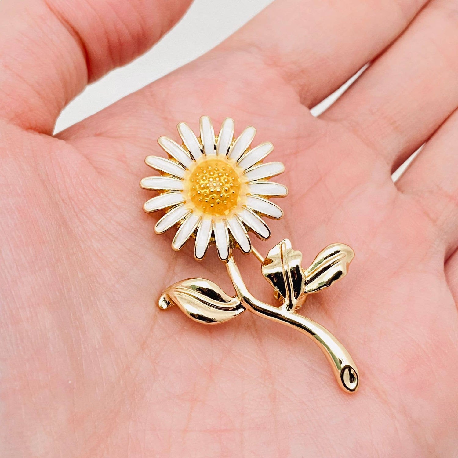 Daisy Brooch