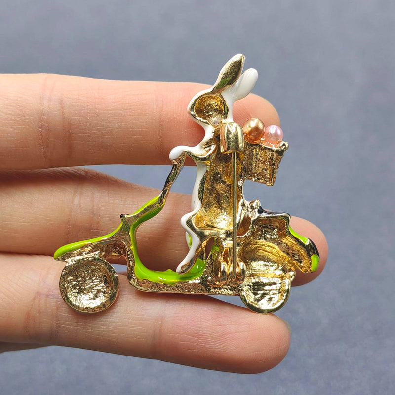 RABBIT ON MOTOR