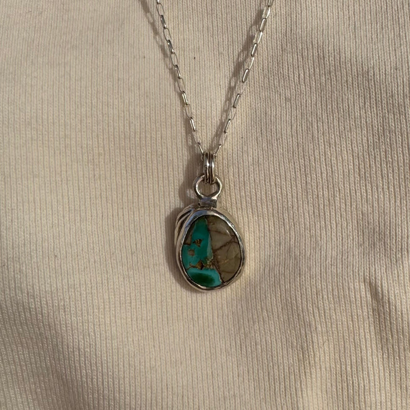 TURQUOISE PETAL NECKLACE
