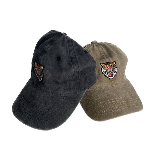 Baseball cap with tiger patch